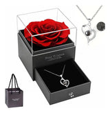 Colar com Rosa Eterna e Pingente “Eu Te Amo” em 100 Idiomas – Amor em Todos os Idiomas